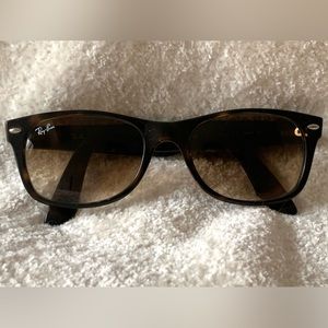Ray Ban New Wayfarer Sunglasses
